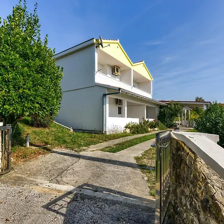 Barrierefreie Mit Aussicht Апартаменты Любач